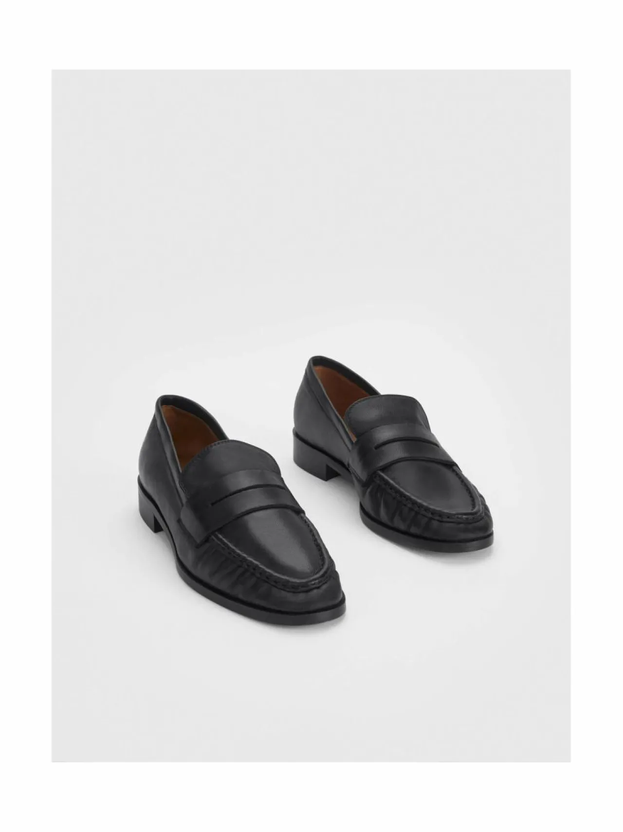 Kävelykengät & Loaferit<ATP ATELIER Airola-nahkaloaferit 900 BLACK