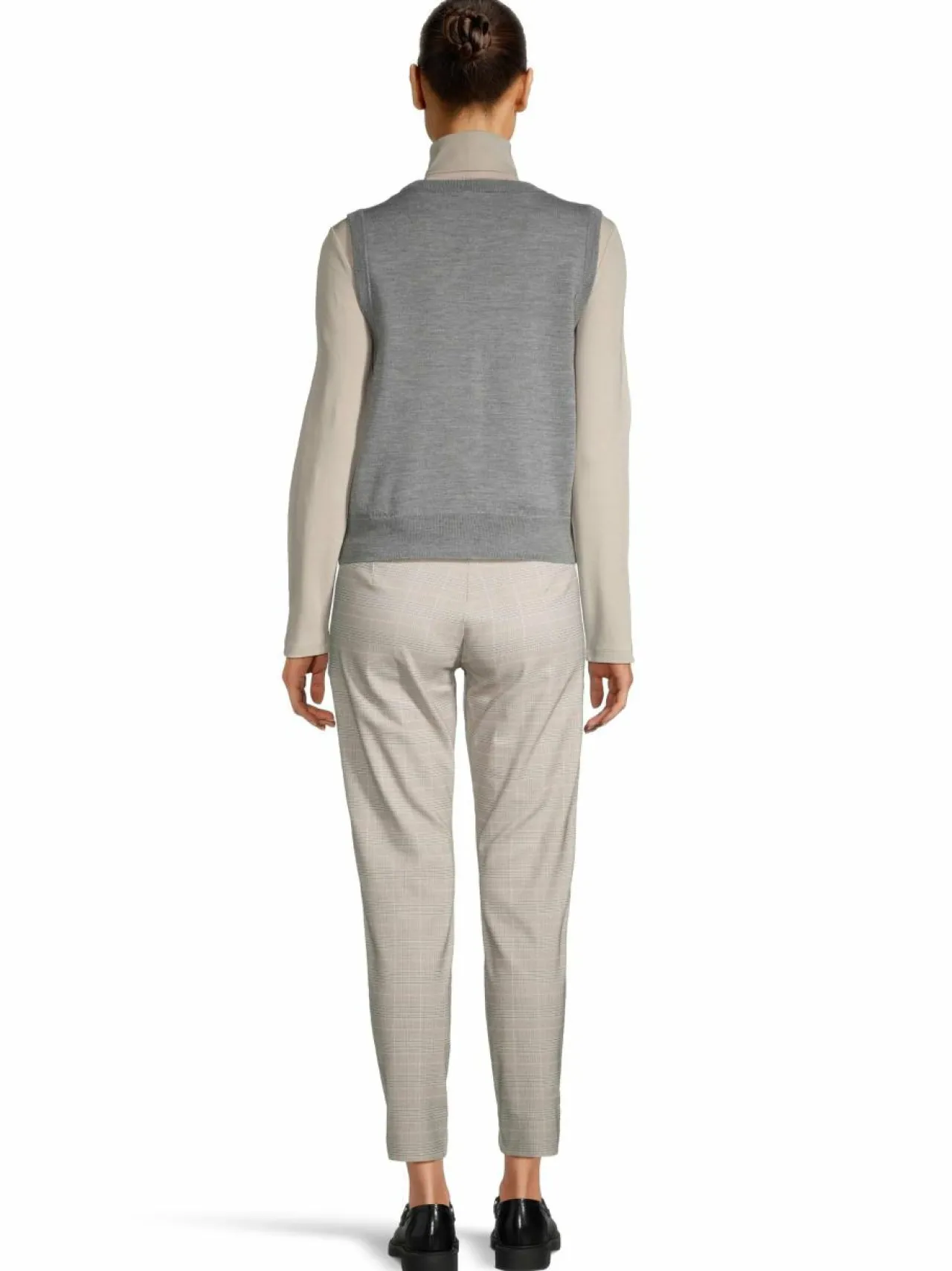 ESSENTIALS by Stockmann Amanda-neuleliivi^ Neuleet