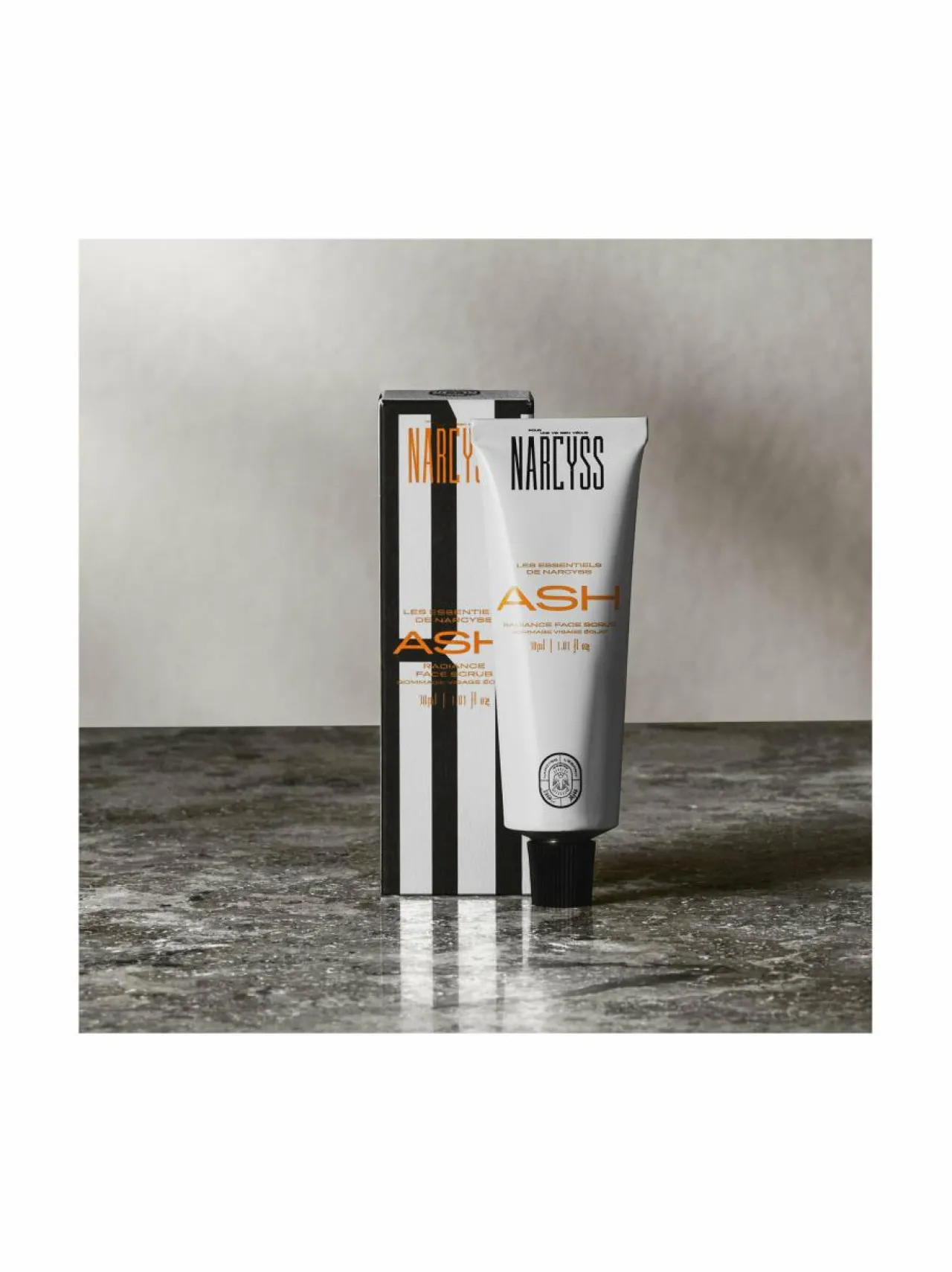Narcyss Ash Travel Facial Scrub -kuorintageelinaamio 30 ml^ Kasvojenhoito