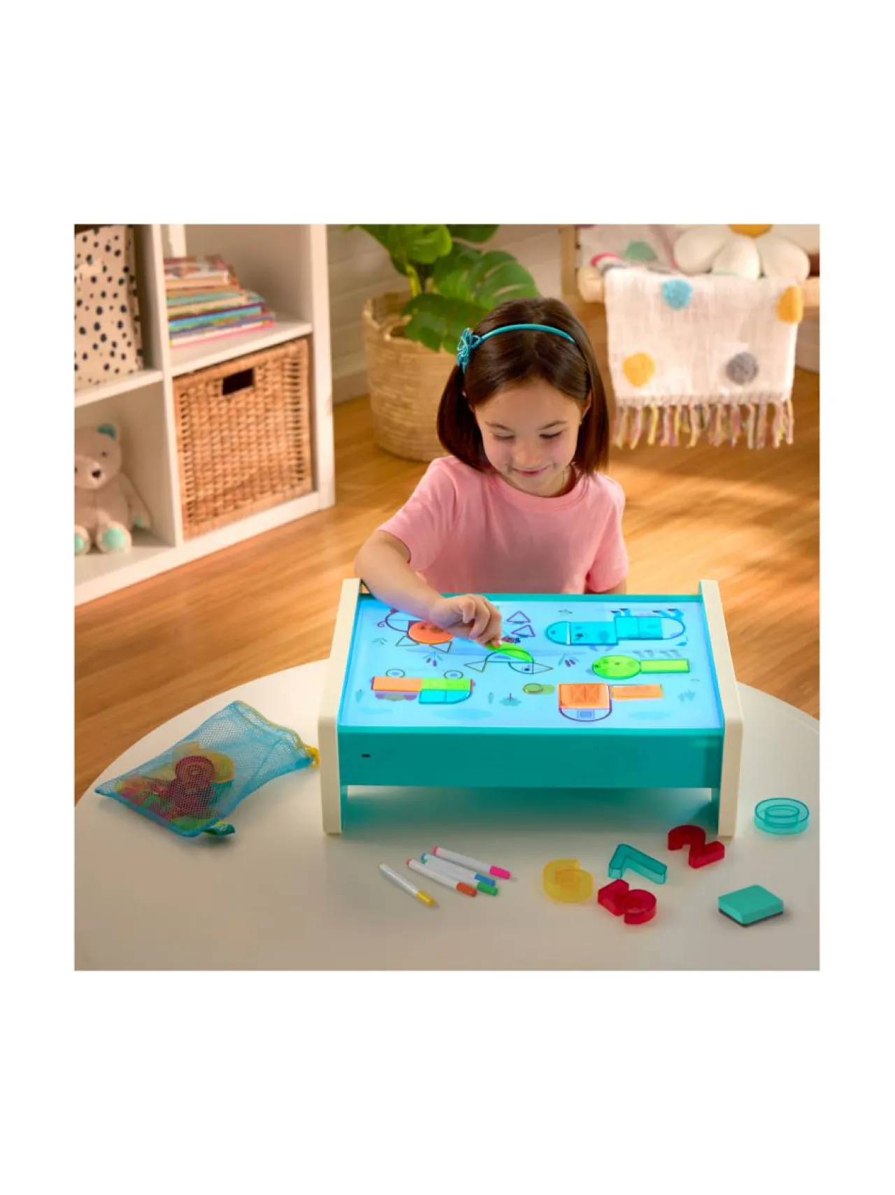 B. Toys leikkisetti Valolaatikko^ Vauvat & Taaperot
