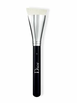 Meikkaustarvikkeet<DIOR Backstage Contour Brush N°15 -sivellin