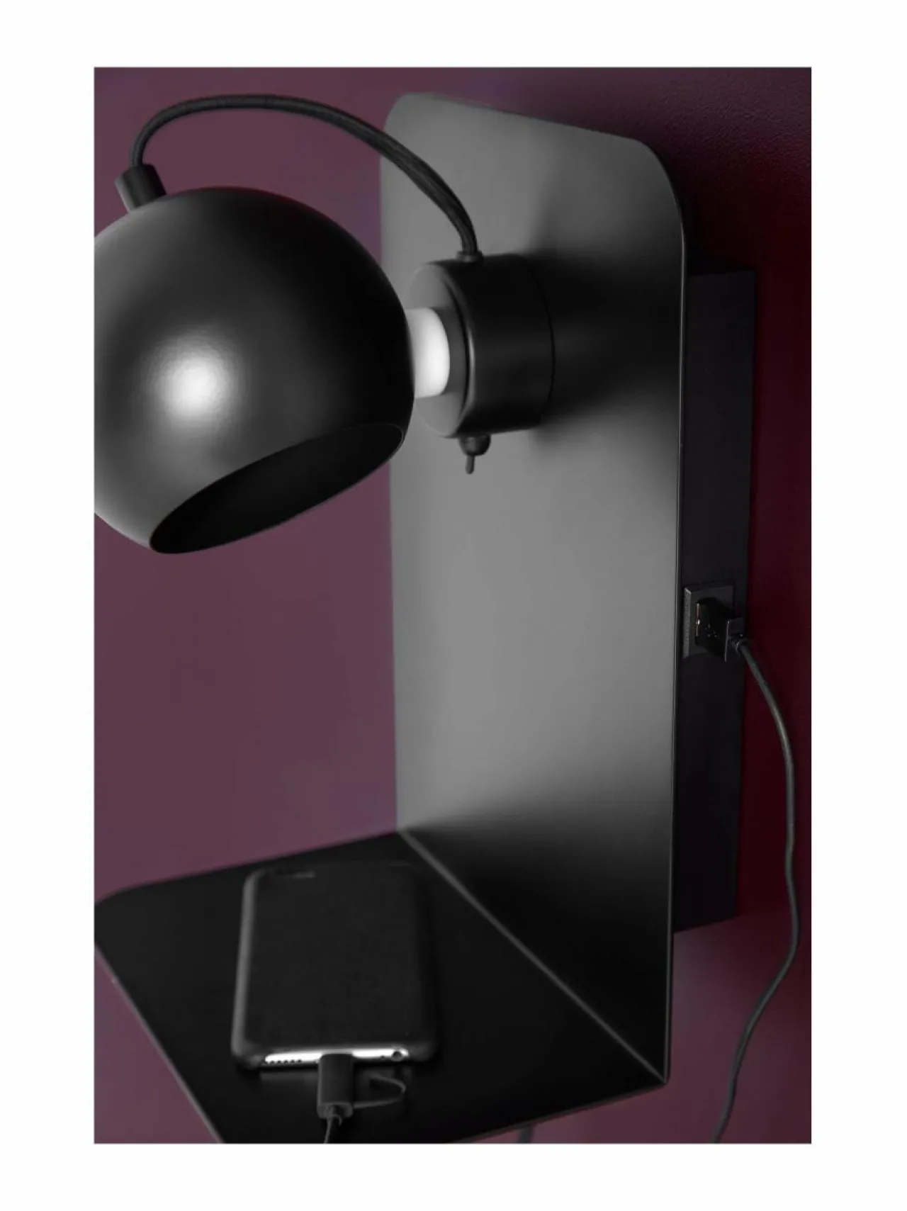 Seinävalaisimet<Frandsen Ball USB -seinävalaisin MATT BLACK