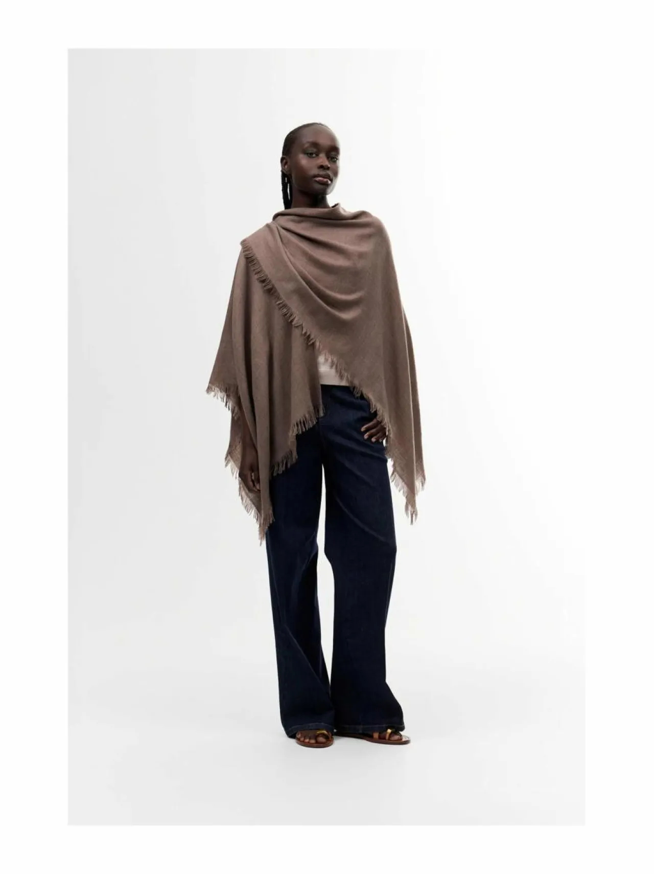 Huivit & Kaulaliinat<Balmuir Beloit-poncho 040 HAZELNUT