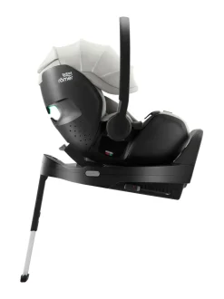 Britax Baby-Safe Pro turvakaukalo ja Vario Base 5Z telakka^ Turvaistuimet