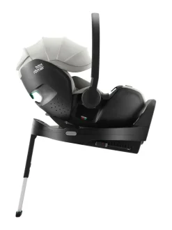 Britax Baby-Safe Pro turvakaukalo ja Vario Base 5Z telakka^ Turvaistuimet