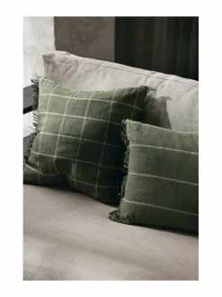 Ferm Living Calm Rectangular -tyyny pellavasekoitteesta 40 x 60 cm^ Huovat & Päiväpeitot