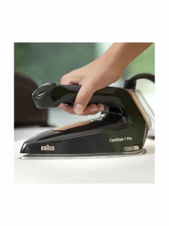 Pyykkihuolto<Braun CareStyle 7 Pro Steam Generator -silityskeskus BLACK