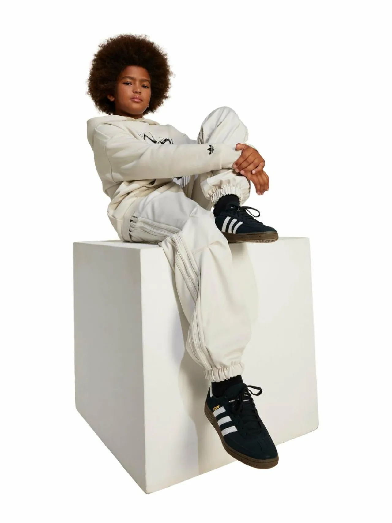 Housut & Jumpsuitit<adidas Originals Cargo-housut JC9073 ALUMIN
