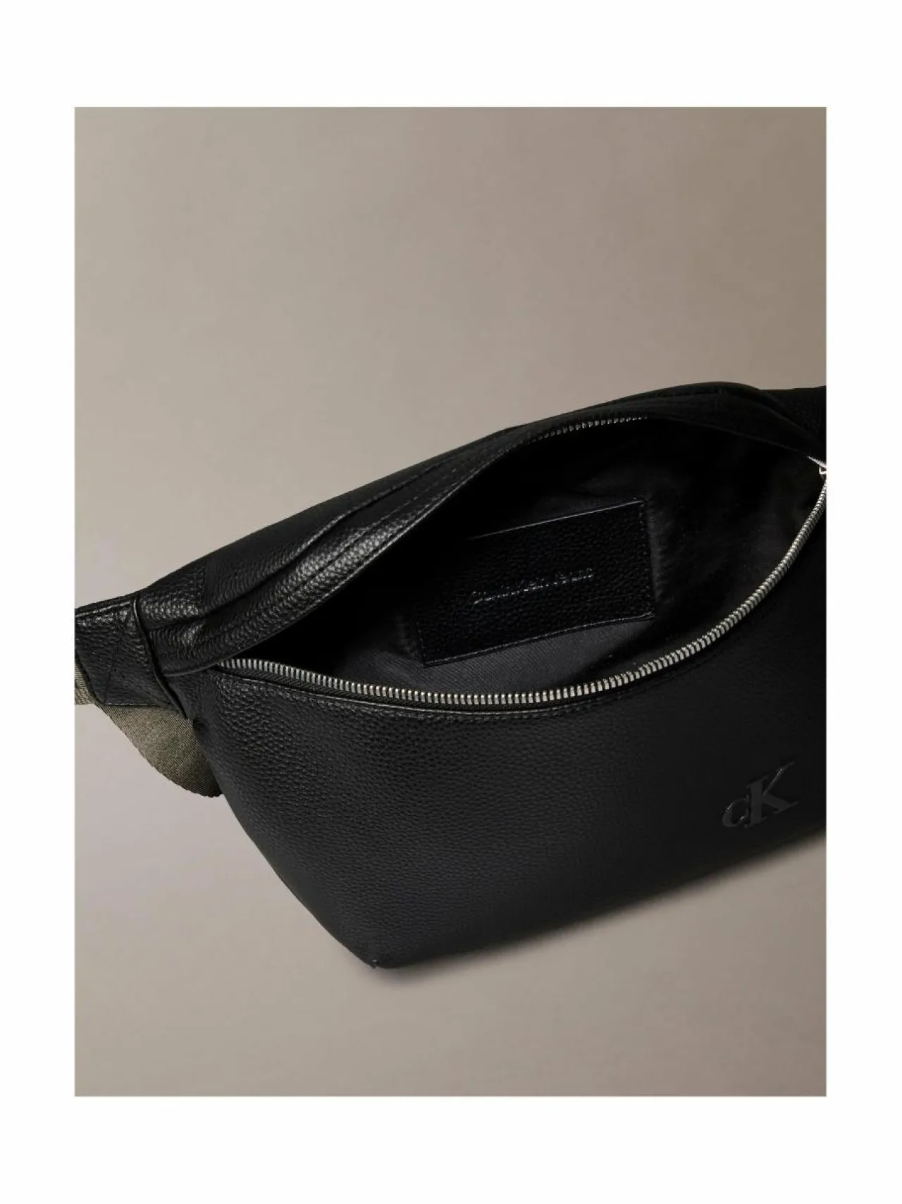 Laukut<Calvin Klein Bags & Accessories Cargo-vyölaukku UB1 BLACK/BLACK