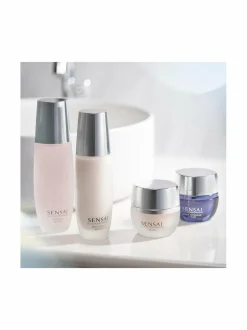 SENSAI Cellular Performance Lotion II Moist -hoitovesi 125 ml^ Kasvojenhoito