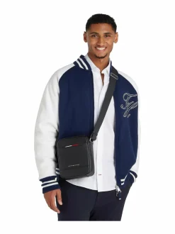 Laukut<Tommy Hilfiger Central Mini Reporter -olkalaukku BDS BLACK