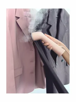 Pyykkihuolto<Stockholm Steamery Cirrus 3 -vaatehöyrystin ROSE