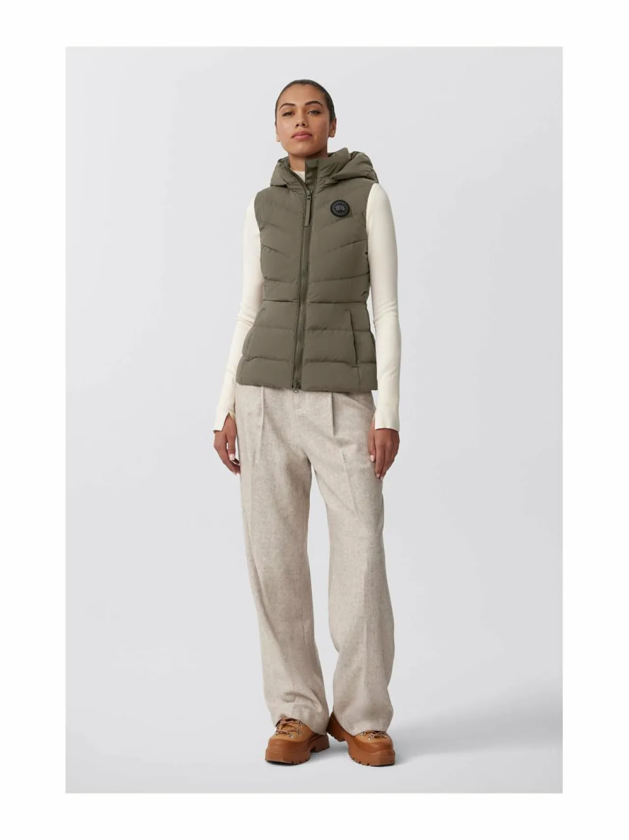 Urheilutakit|Takit<Canada Goose Clair-untuvaliivi 1664 SMOKEY SAGE SAUGE FUMÉE