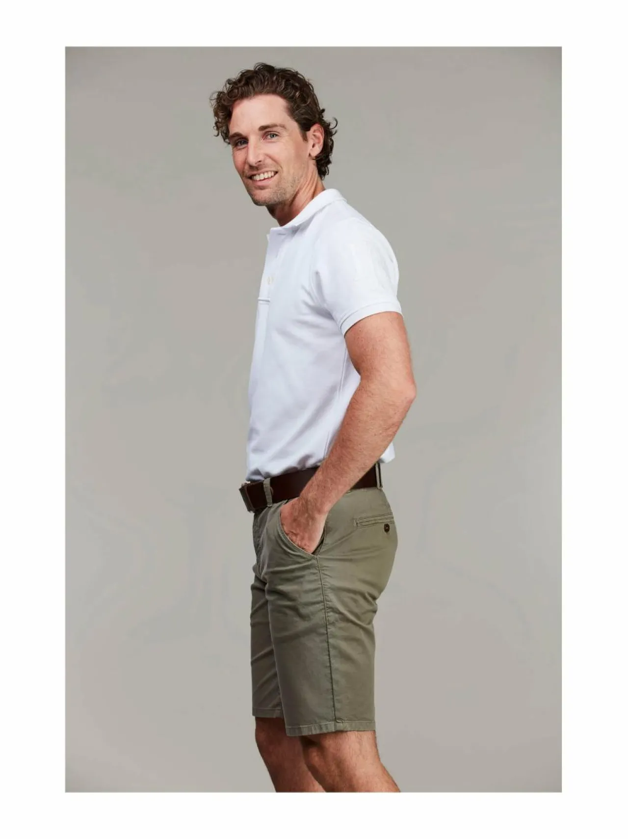 Housut<HANSEN&JACOB Classic Chino -shortsit KHAKI GREEN 54