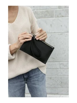 Käsilaukut<MIIKO Clutch-laukku MUSTA