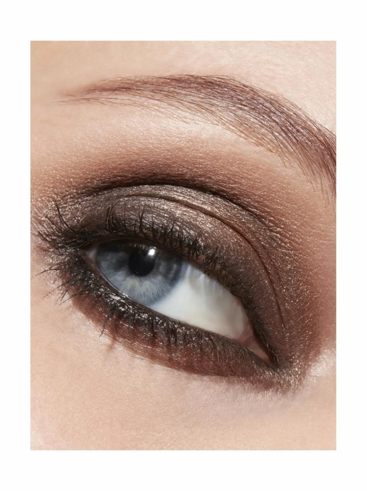 Silmät<MAC Connect In Colour Eye Shadow Palette -luomiväripaletti UNFILTERED NUDES