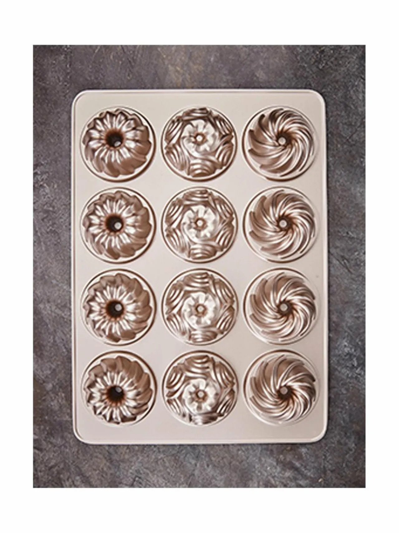 Leivonta<Birkmann Contoura Violet Baking Tray -kakkuvuoka GOLD