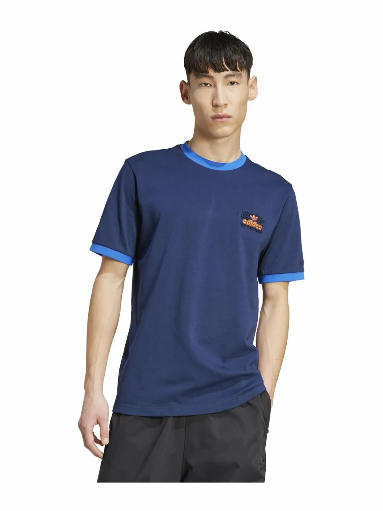 Paidat, Hupparit & Colleget<adidas Originals Contrast t-paita JC8383 NINDIG