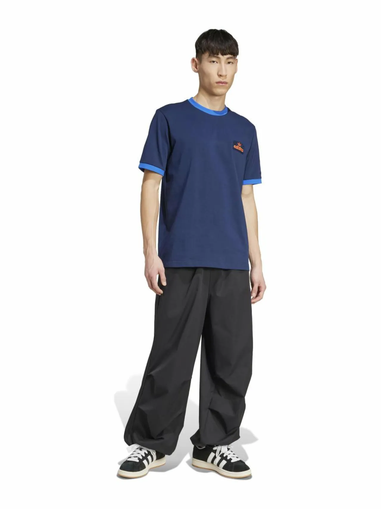 Paidat, Hupparit & Colleget<adidas Originals Contrast t-paita JC8383 NINDIG
