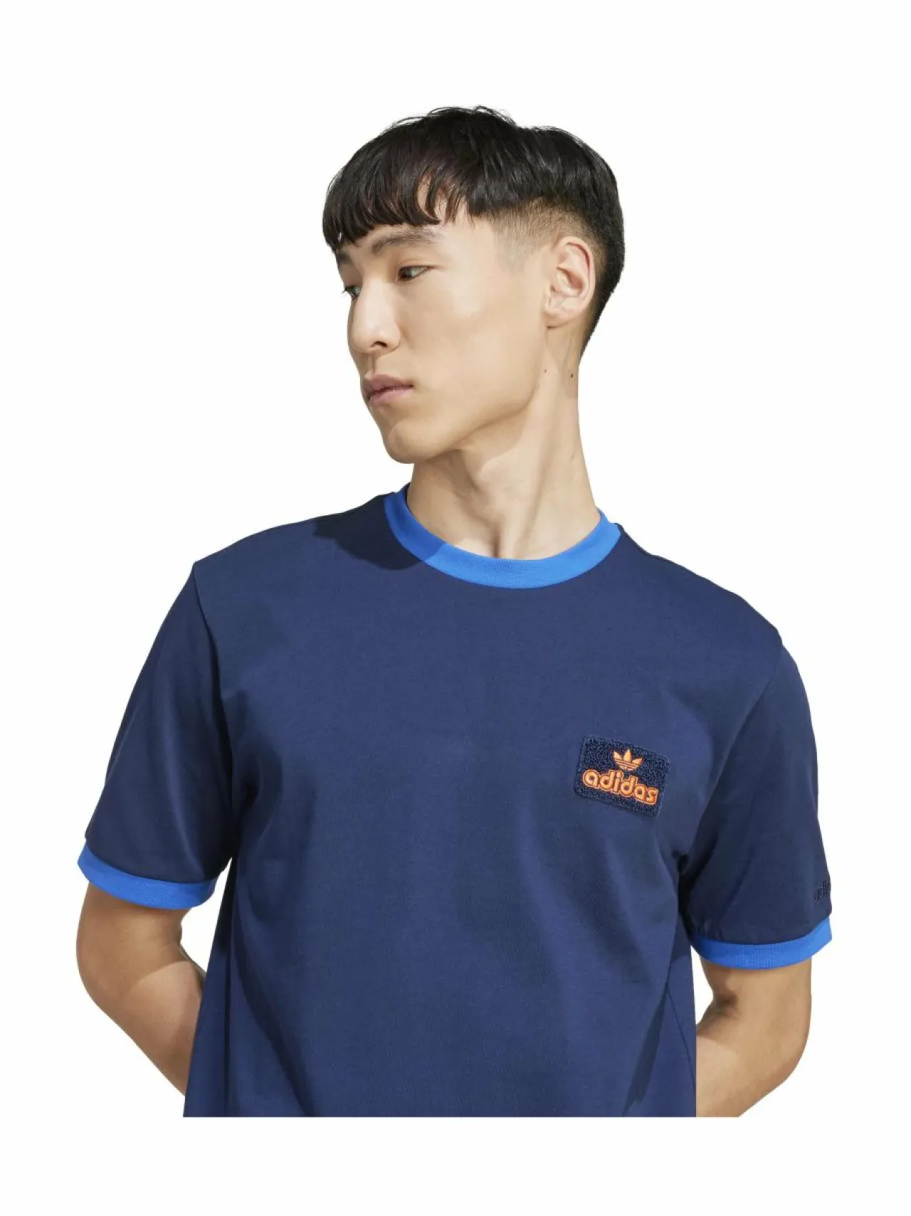 Paidat, Hupparit & Colleget<adidas Originals Contrast t-paita JC8383 NINDIG