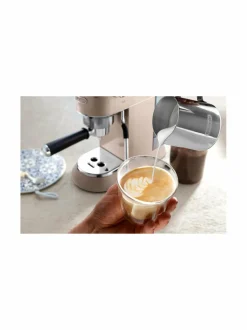 Delonghi Dedica Arte -espressokeitin^ Kahvin- & Vedenkeittimet