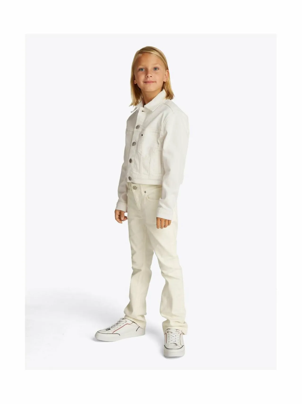 Ulkoiluvaatteet<Tommy Hilfiger Denim Trucker -farkkutakki 1CD WHITE