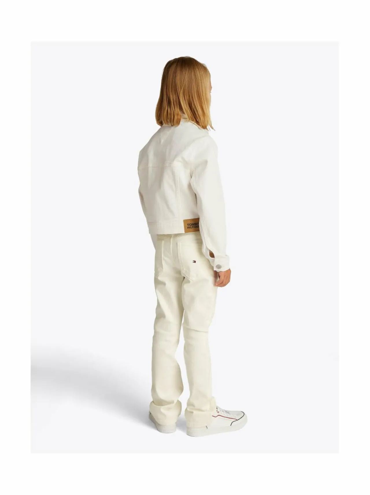 Ulkoiluvaatteet<Tommy Hilfiger Denim Trucker -farkkutakki 1CD WHITE