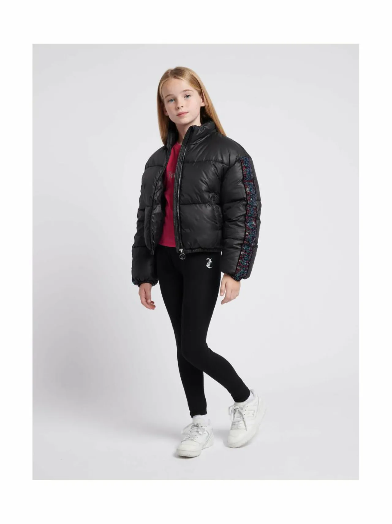 Ulkoiluvaatteet<JUICY COUTURE Diamante Stripe Short Puffa -takki BLACK