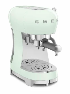 Kahvin- & Vedenkeittimet<Smeg ECF02-espressokone PASTEL GREEN