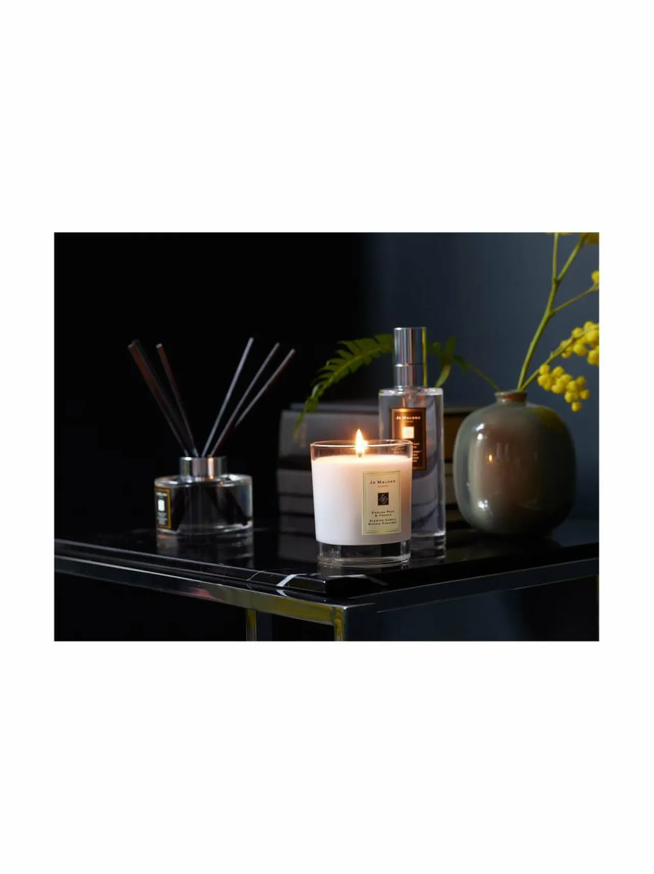 Huonetuoksut & Tuoksukynttilät<Jo Malone London English Pear & Freesia -tuoksukynttilä 200 g