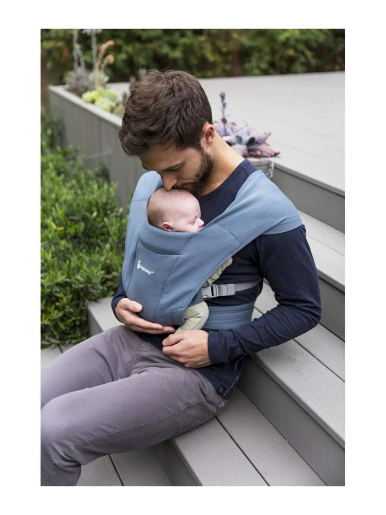 ErgoBaby Embrace kevyt kantoreppu^ Lapsen Hoito