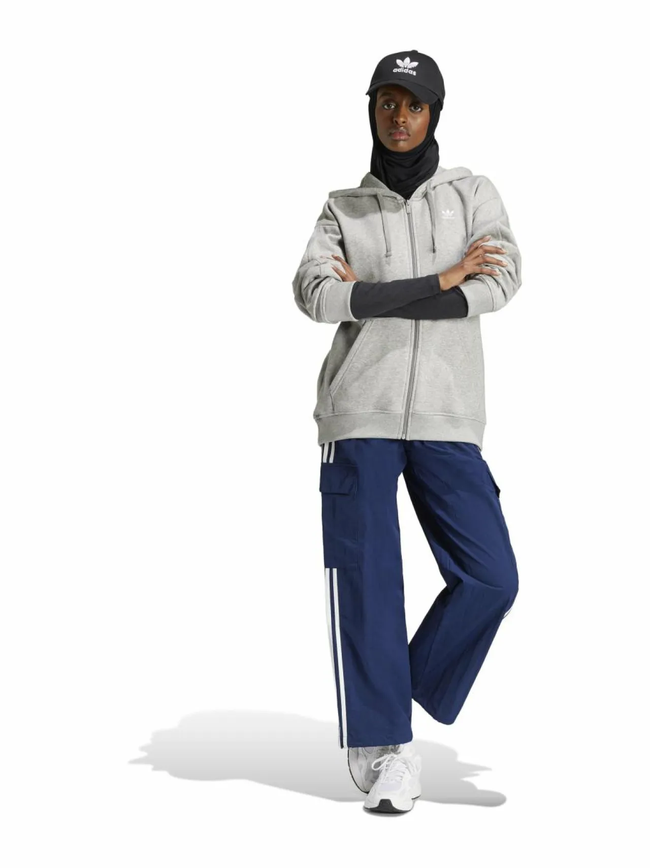 Paidat, Hupparit & Colleget<adidas Originals Essentials Fleece -hupparitakki IY9622 MGREYH