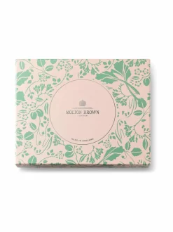 Tuoksupakkaukset<Molton Brown Floral & Fruity Body Care Collection Gift Set -lahjapakkaus
