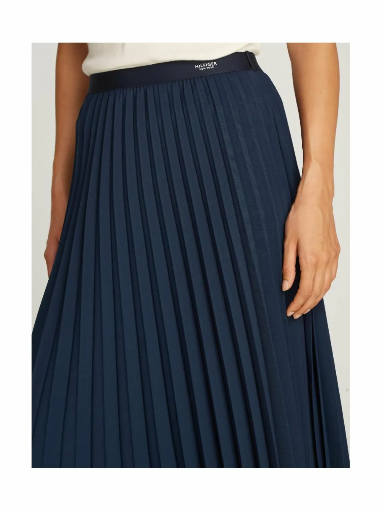 Hameet<Tommy Hilfiger Fluid Pleated Pull On -hame C1G DARK NIGHT NAVY