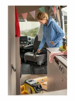 Pölynimurit<Kärcher Garment Cleaner SE 3-18 -tekstiilipesuri YELLOW