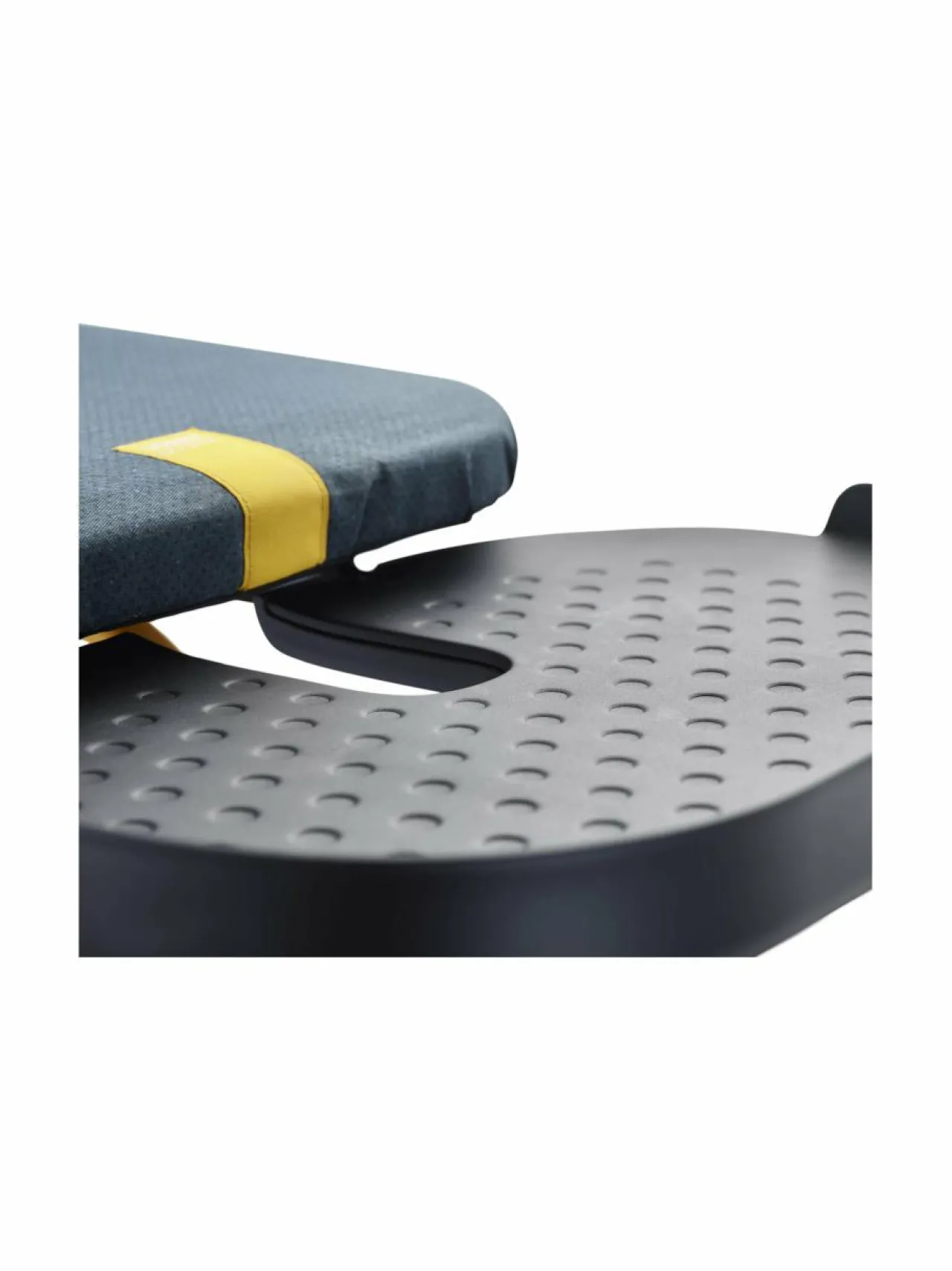 Pyykkihuolto<Joseph Joseph Glide Max Plus Large -silityslauta höyrystintelineellä BLACK