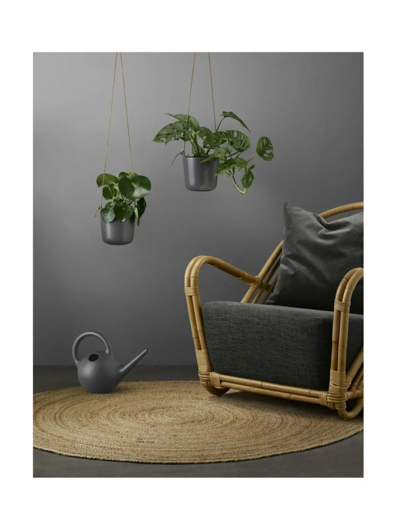 Työkalut<Eva Solo Outdoor Globe kastelukannu 2,5 l Dark Grey HARMAA