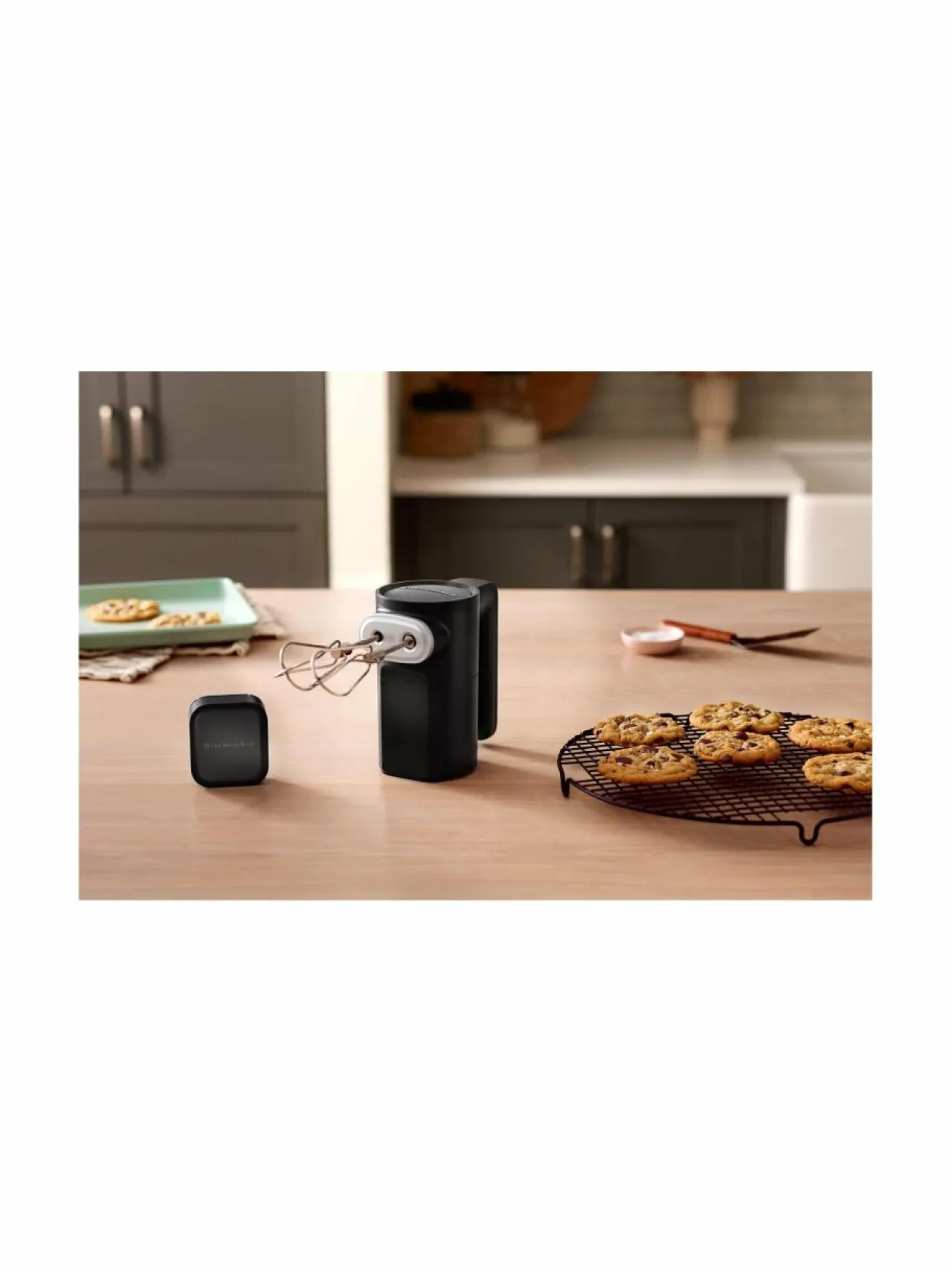 Vatkaimet & Sekoittimet<KitchenAid Go- johdoton sähkövatkain ilman akkua BLACK MATTE
