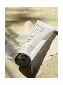Aurinkotuotteet<St Tropez Gradual Tan Classic Daily light/medium -kiinteyttävä itseruskettava voide 200 ml
