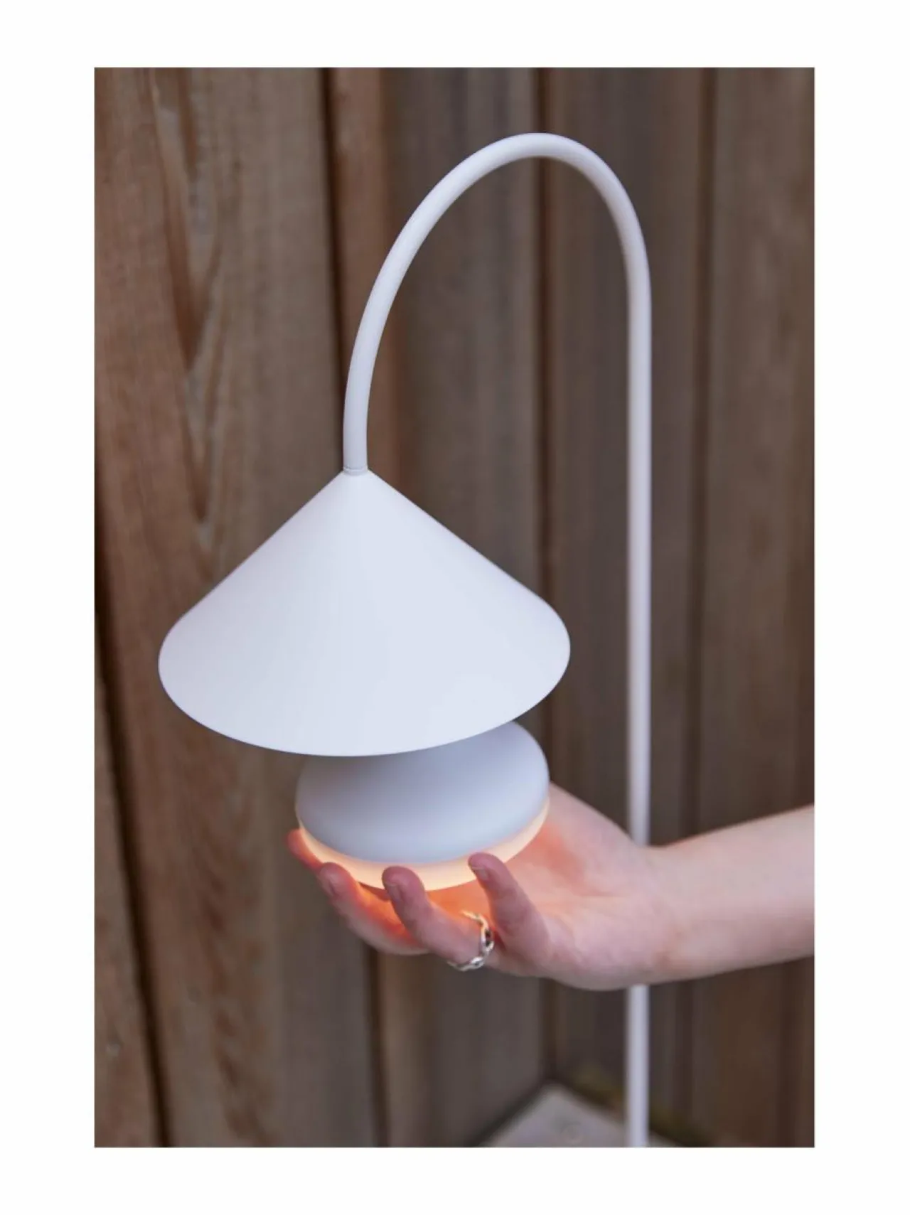 Frandsen Grasp Portable -valaisin 72 cm^ Pöytävalaisimet