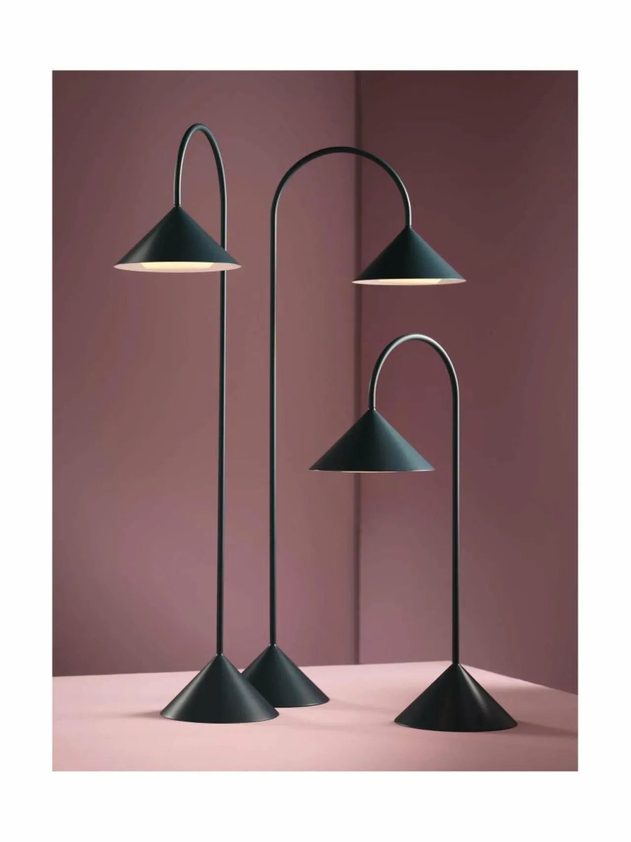 Pöytävalaisimet<Frandsen Grasp Portable -valaisin 72 cm MATT PETROLEUM