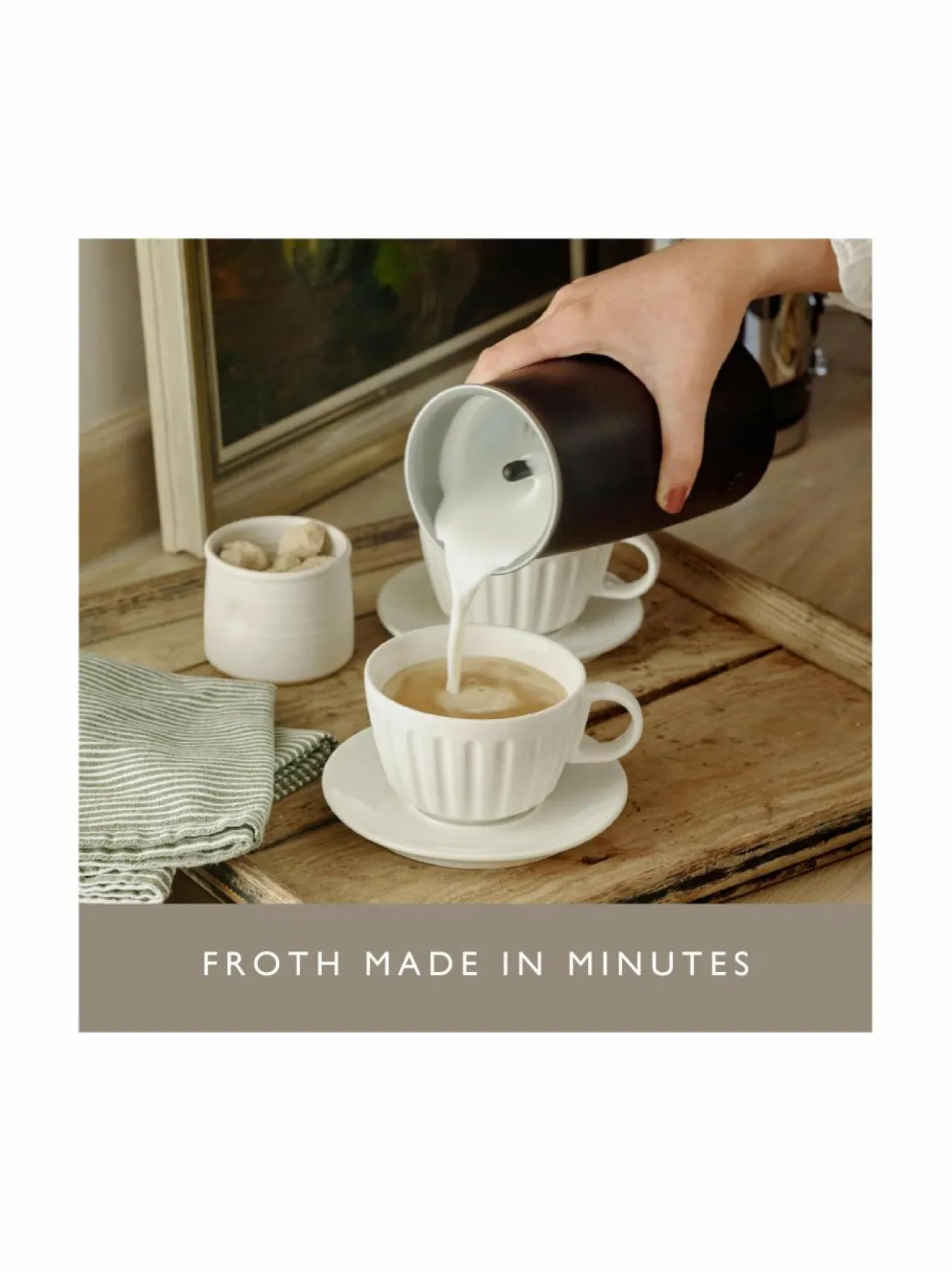 Dualit Handheld Milk Frother -maidonvaahdotin 340 ml^ Kahvin- & Vedenkeittimet