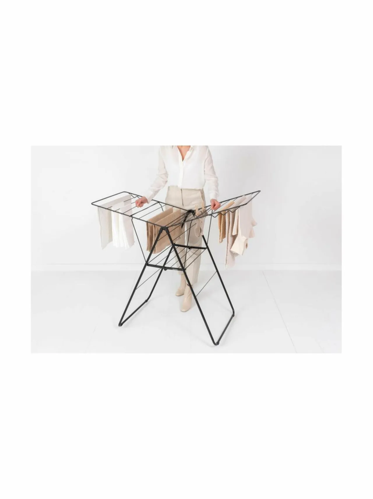 Pyykkihuolto<Brabantia HangOn -pyykkiteline 20 m MATT BLACK