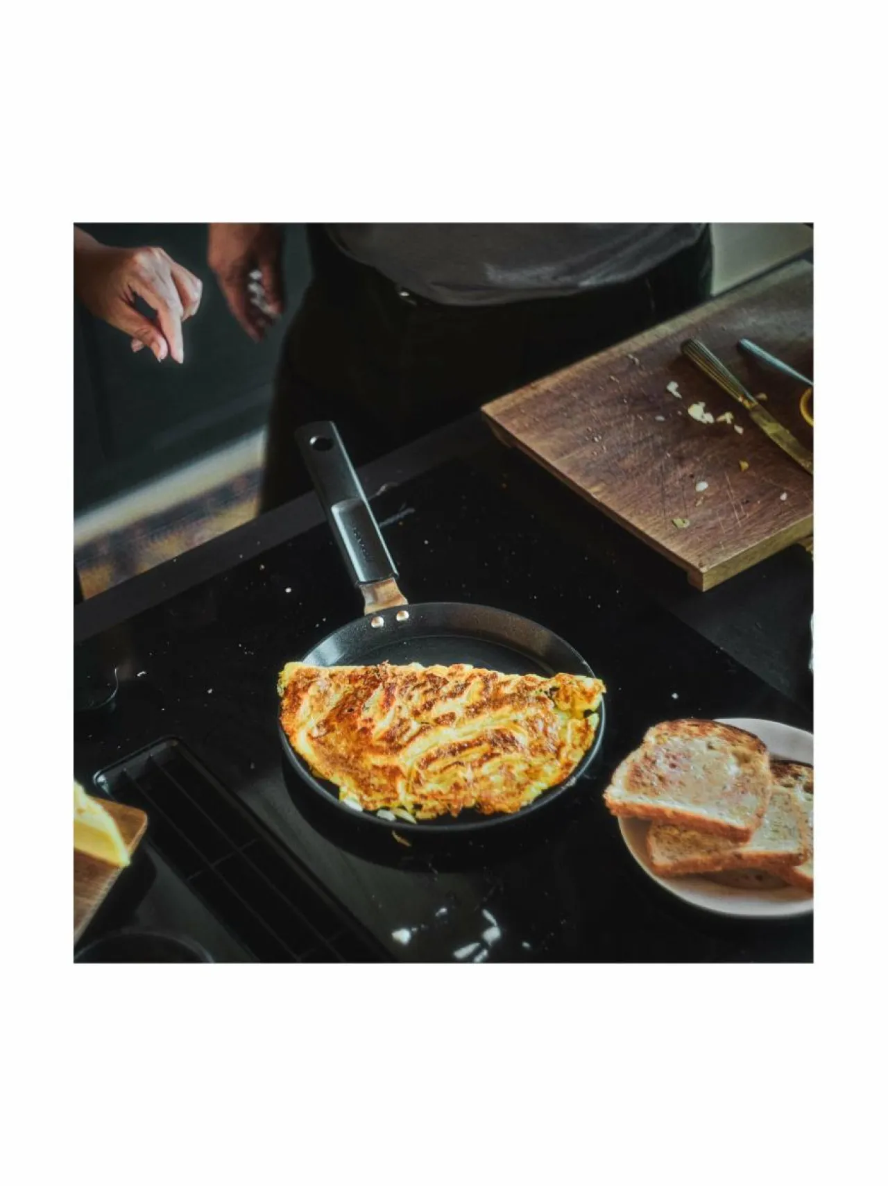 Fiskars Hard Face -omelettipannu^ Keitto- & Paistoastiat