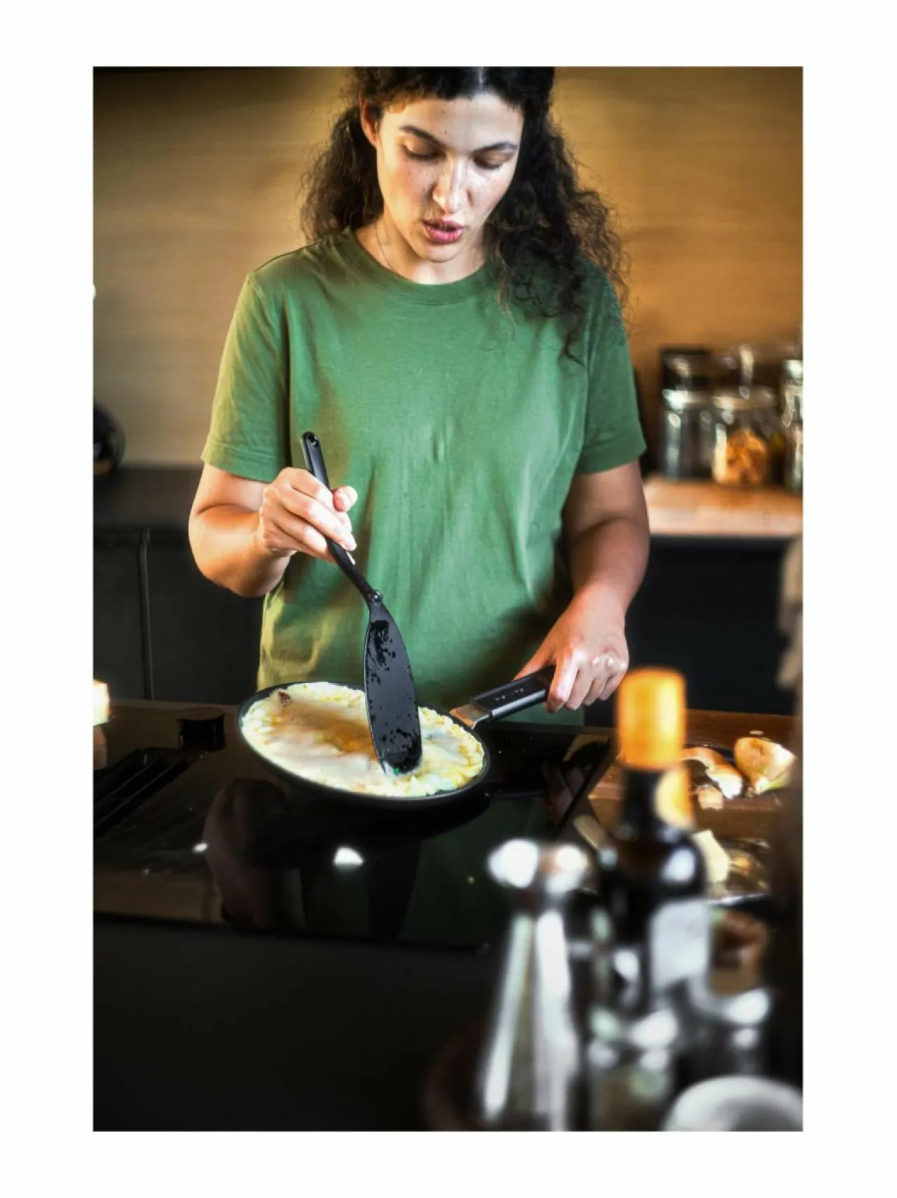 Fiskars Hard Face -omelettipannu^ Keitto- & Paistoastiat