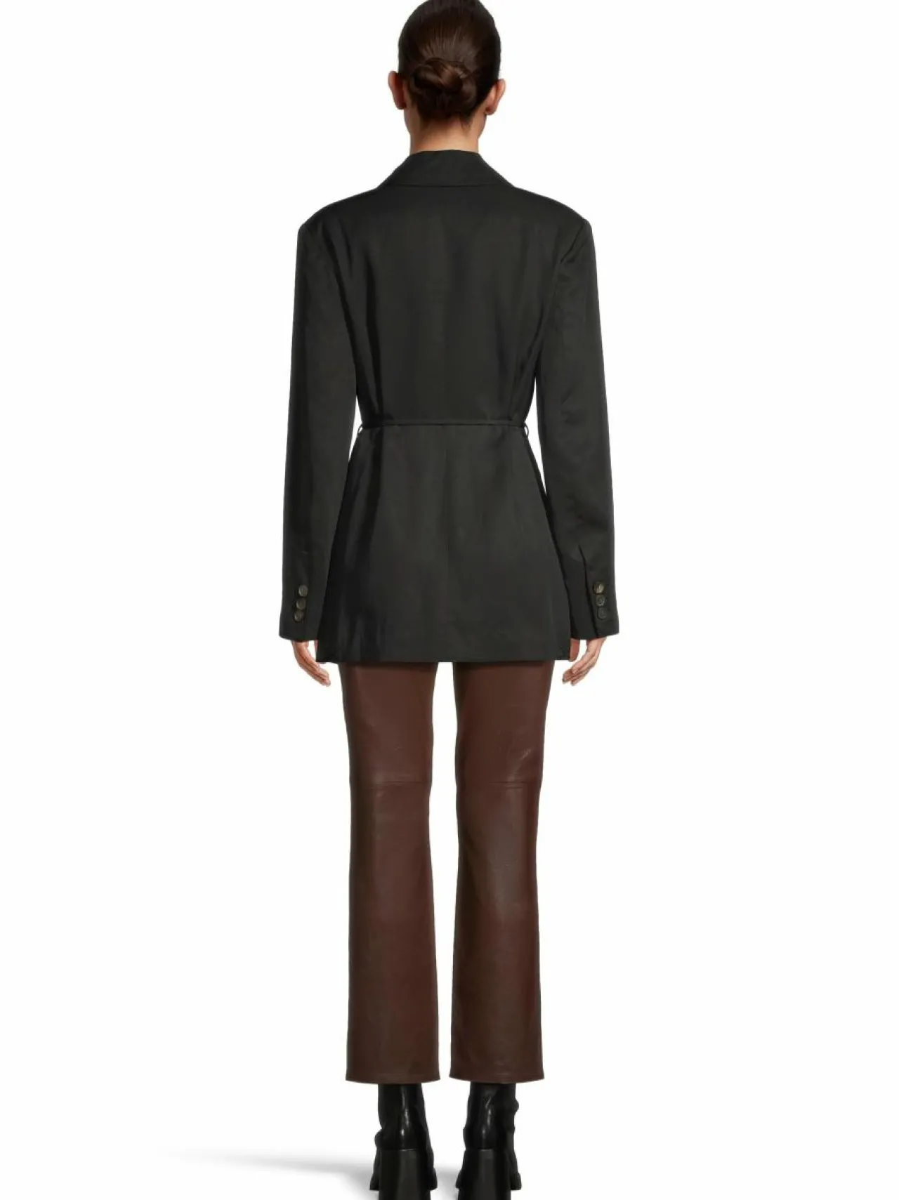 By Malene Birger Hilao-bleiseri^ Bleiserit & Jakut