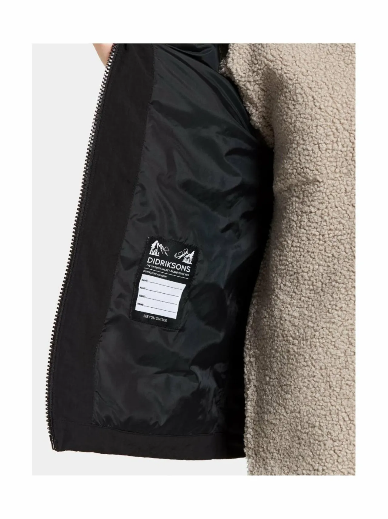 Ulkoiluvaatteet<Didriksons Kilo-toppaliivi 060 BLACK