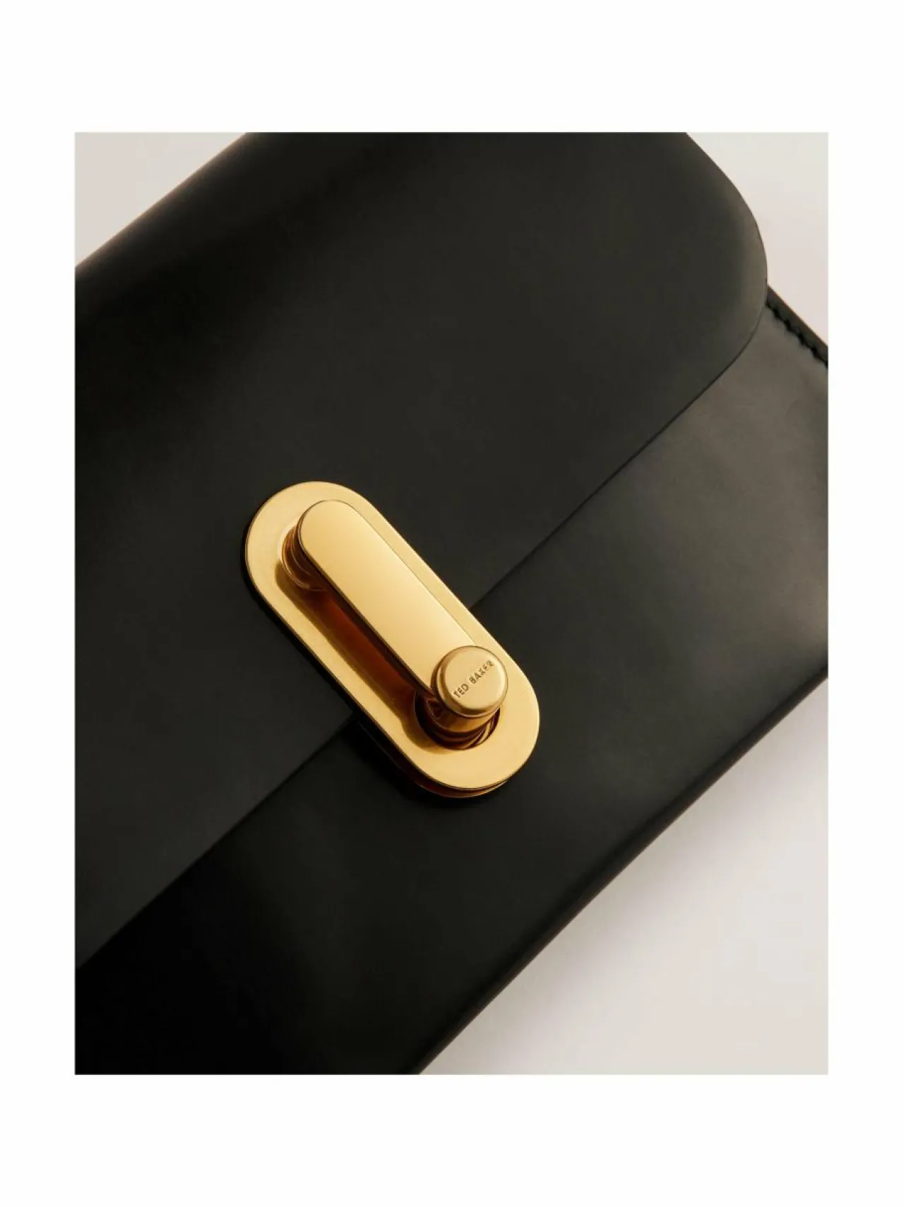 Olkalaukut<Ted Baker London Kkaysa Polished Small Leather -olkalaukku BLACK