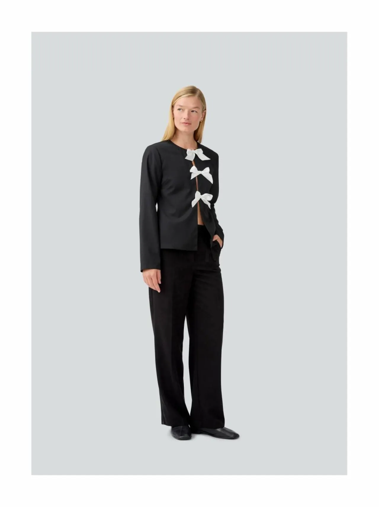 Bleiserit & Jakut<Modström LavendelMD-bleiseri 07090 BLACK