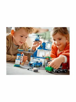 Rakennussarjat<LEGO CITY Poliisiasema 60316